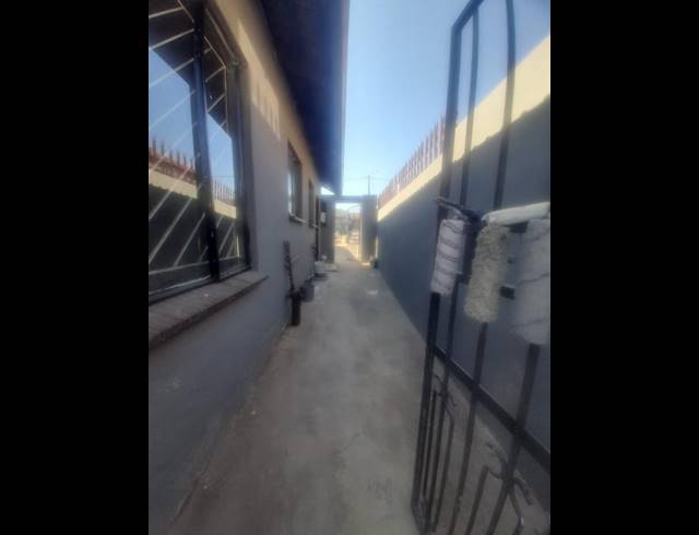 2 BEDROOM HOUSE FOR SALE IN CLAYVILLE